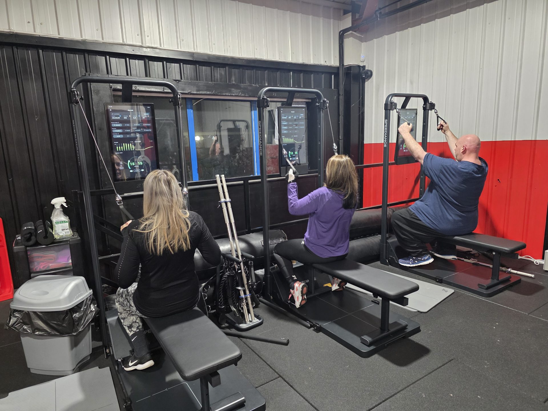Members training at R&B Fitness Bedford